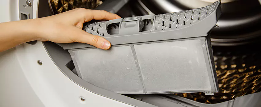 Signs Of A Clogged Dryer Lint Trap in Manassas, Virginia